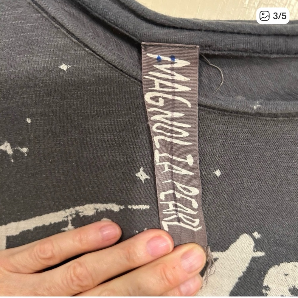 Magnolia Pearl Beams of Light Tee in Ozzy - Picture 3 of 5